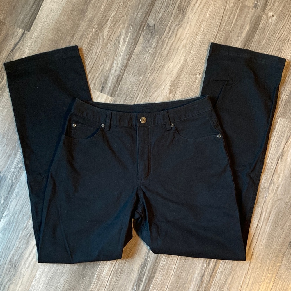Duluth Trading Co Black Straight Leg Pants